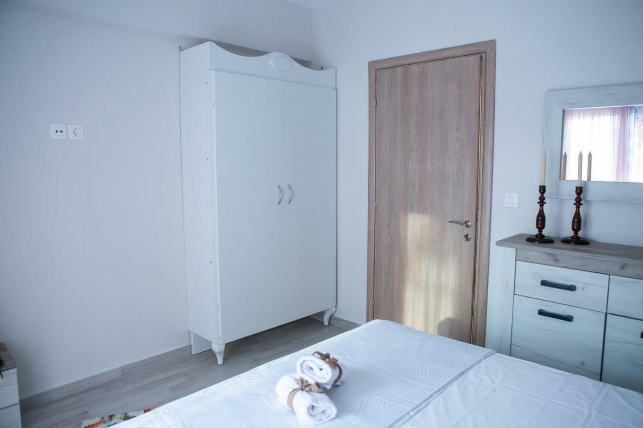 Anna Apartment Nikiti  Bagian luar foto